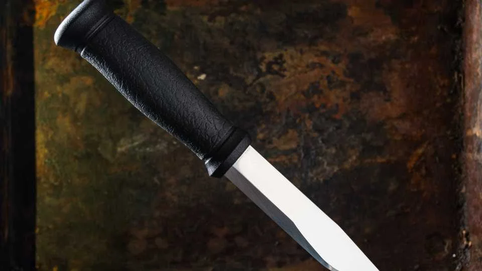Rust prevention for blades